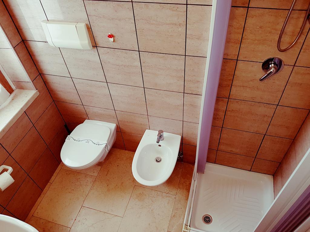 B&B Antica Trattoria ซานโจวานนี โรตอนโด ภายนอก รูปภาพ