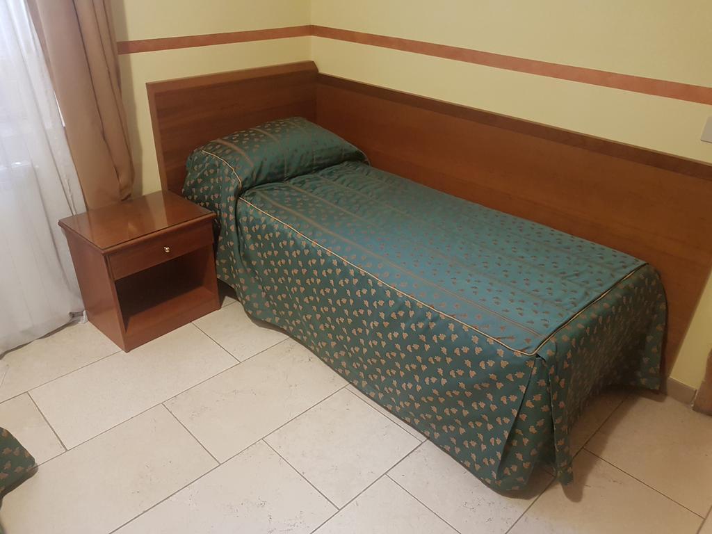B&B Antica Trattoria ซานโจวานนี โรตอนโด ภายนอก รูปภาพ